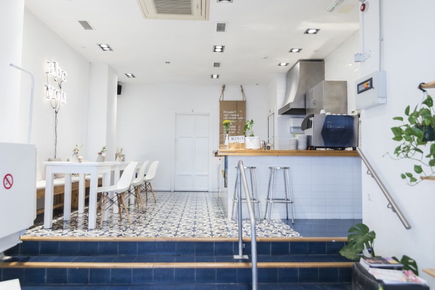 PV19033117_1894394719